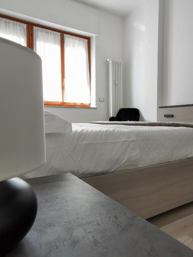 Casa Crisale Appartement Alba  Buitenkant foto