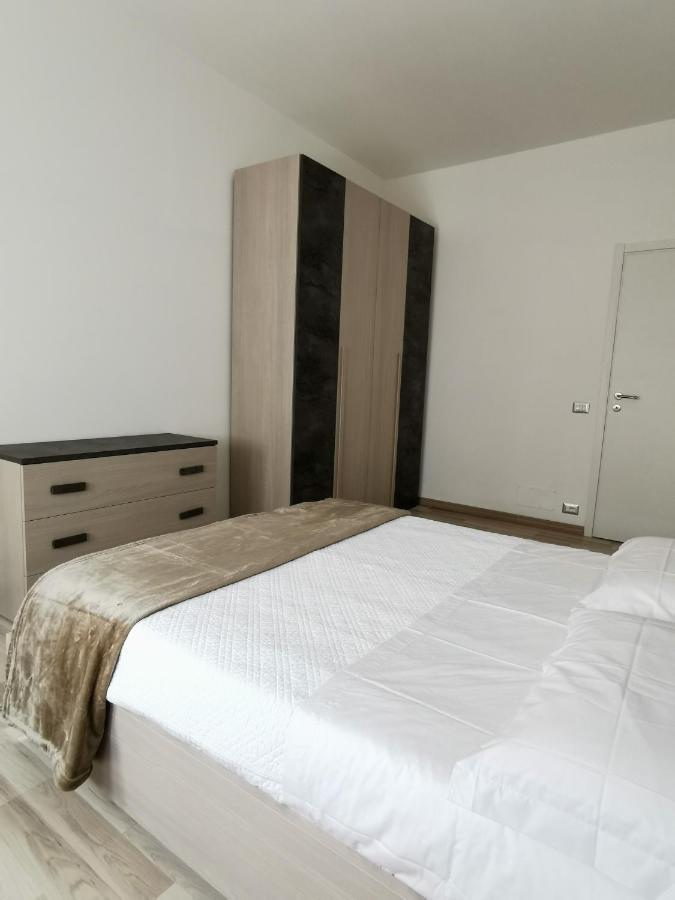 Casa Crisale Appartement Alba  Buitenkant foto