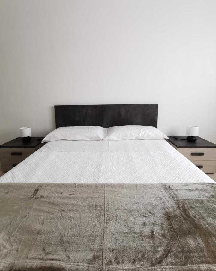 Casa Crisale Appartement Alba  Buitenkant foto
